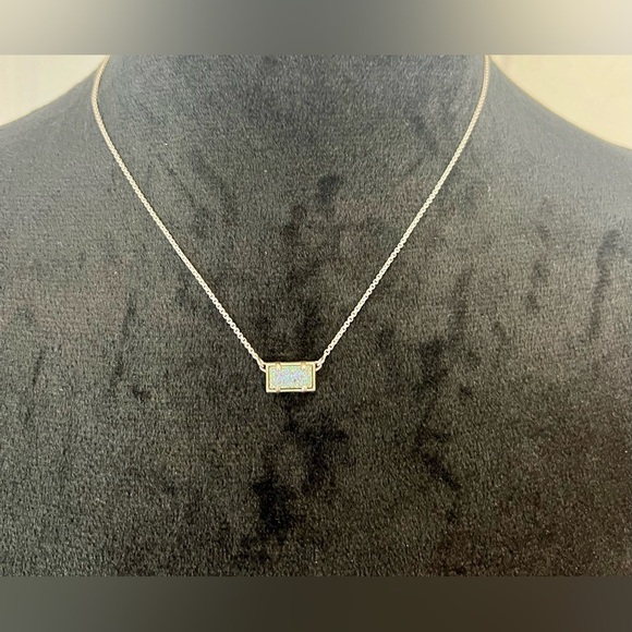 Kendra Scott necklace - Picture 3 of 3